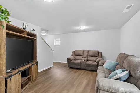 5670 Swift Creek Drive Mount Vernon WA 98273