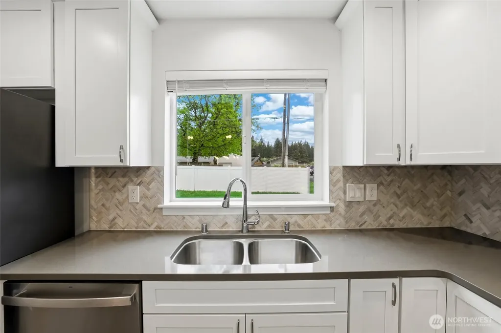 9815 178th Way SW Rochester WA 98579