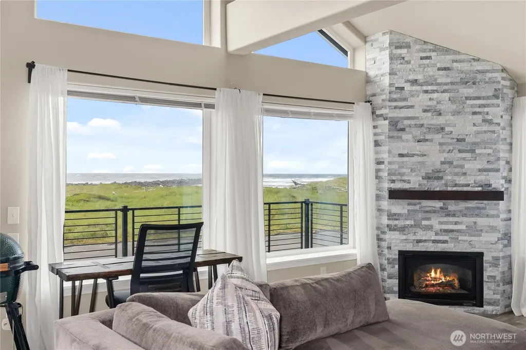 1593 E Ocean Shores Boulevard SW Ocean Shores WA 98569