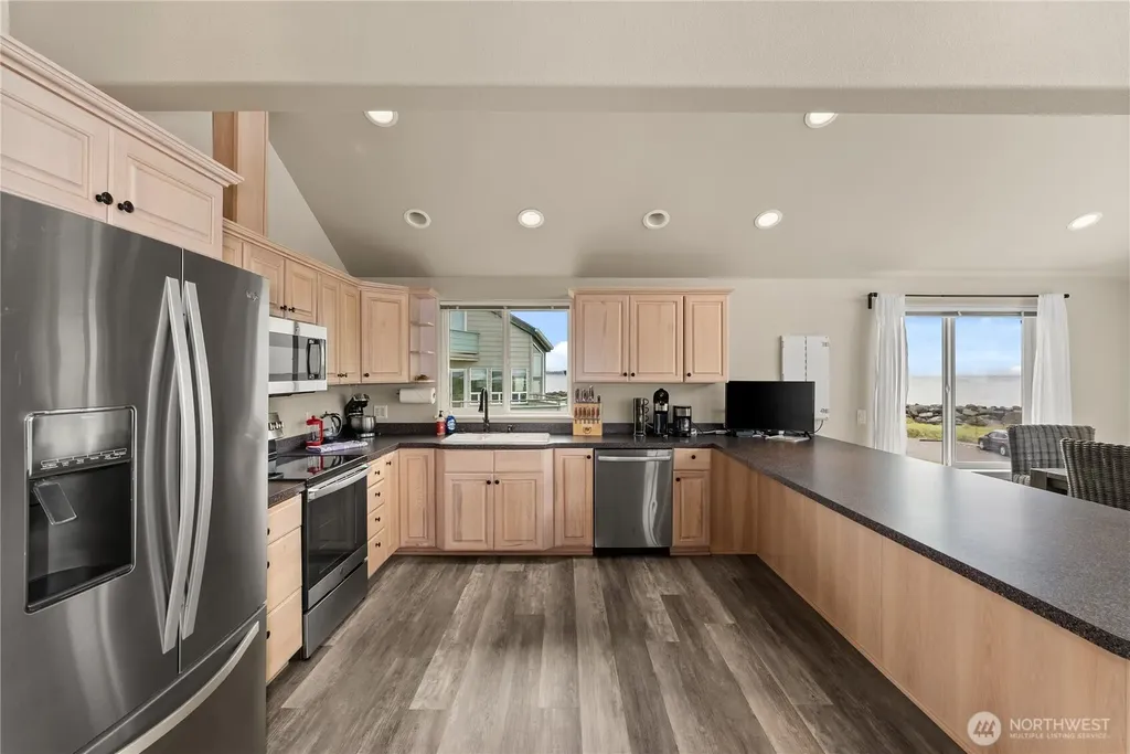 1593 E Ocean Shores Boulevard SW Ocean Shores WA 98569