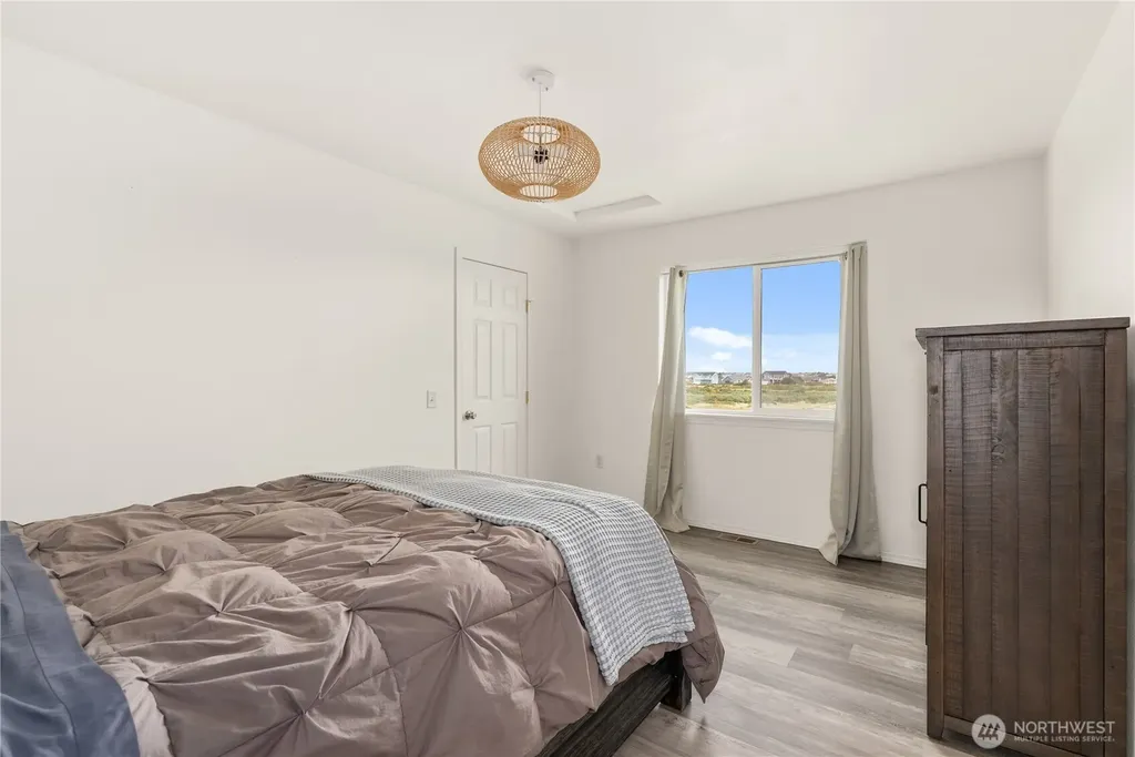 1593 E Ocean Shores Boulevard SW Ocean Shores WA 98569