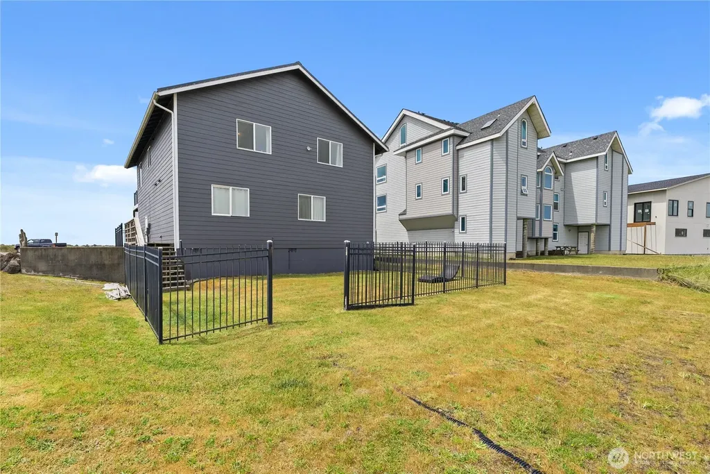 1593 E Ocean Shores Boulevard SW Ocean Shores WA 98569