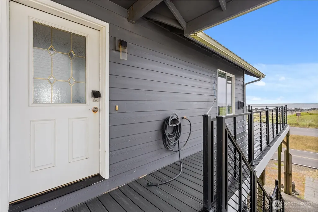 1593 E Ocean Shores Boulevard SW Ocean Shores WA 98569