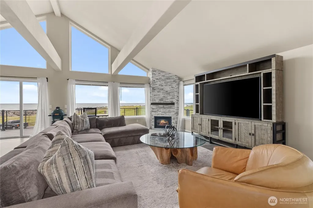 1593 E Ocean Shores Boulevard SW Ocean Shores WA 98569