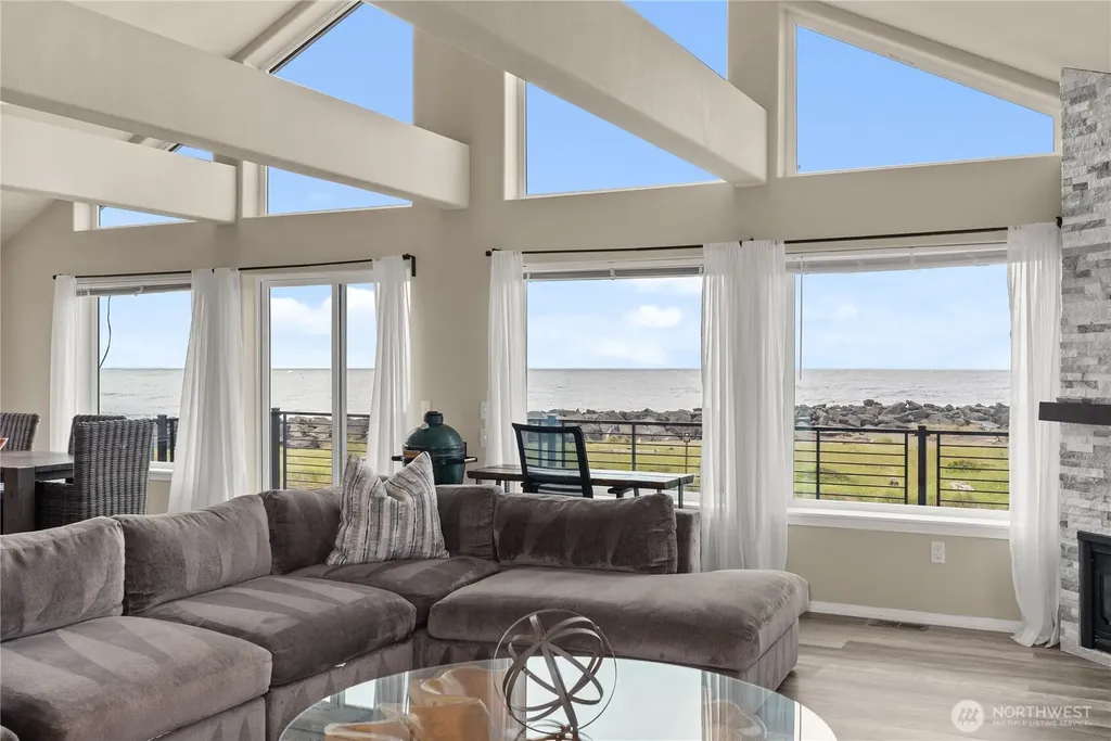 1593 E Ocean Shores Boulevard SW Ocean Shores WA 98569