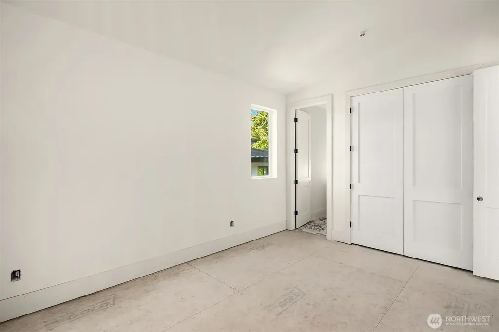 5222 Forest Avenue SE Mercer Island WA 98040