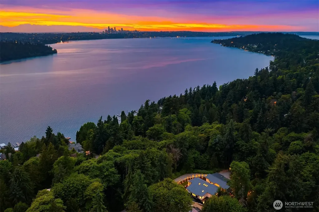 5222 Forest Avenue SE Mercer Island WA 98040