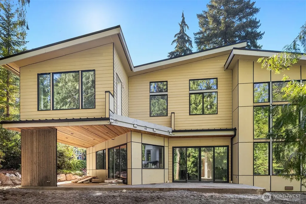 5222 Forest Avenue SE Mercer Island WA 98040