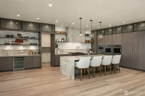 5222 Forest Avenue SE Mercer Island WA 98040
