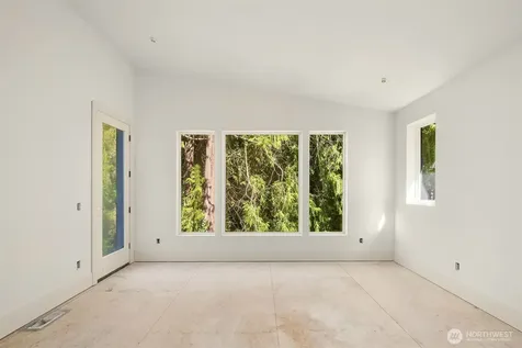 5222 Forest Avenue SE Mercer Island WA 98040