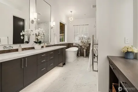 5222 Forest Avenue SE Mercer Island WA 98040