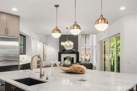 5222 Forest Avenue SE Mercer Island WA 98040