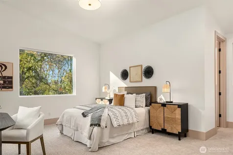 5222 Forest Avenue SE Mercer Island WA 98040