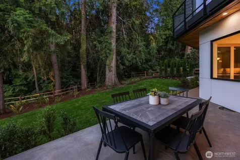 5222 Forest Avenue SE Mercer Island WA 98040