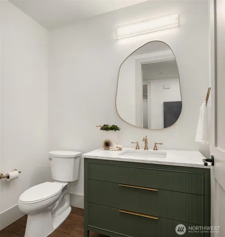 5222 Forest Avenue SE Mercer Island WA 98040