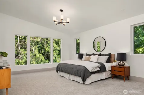 5222 Forest Avenue SE Mercer Island WA 98040