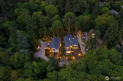 5222 Forest Avenue SE Mercer Island WA 98040