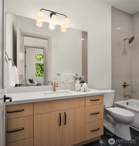 5222 Forest Avenue SE Mercer Island WA 98040
