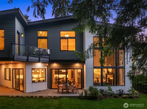 5222 Forest Avenue SE Mercer Island WA 98040