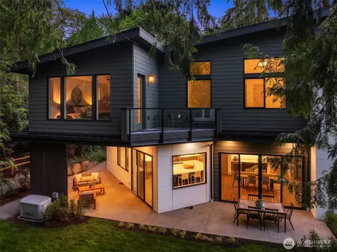 5222 Forest Avenue SE Mercer Island WA 98040