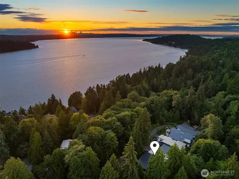 5222 Forest Avenue SE Mercer Island WA 98040