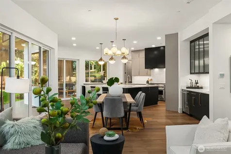 5222 Forest Avenue SE Mercer Island WA 98040