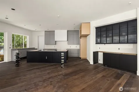 5222 Forest Avenue SE Mercer Island WA 98040
