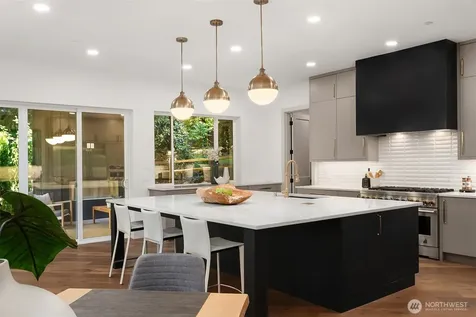 5222 Forest Avenue SE Mercer Island WA 98040