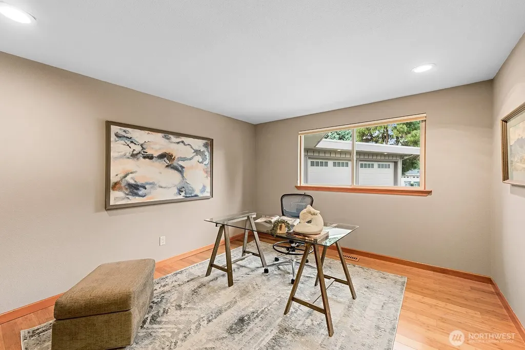 16 Cascade Key Bellevue WA 98006