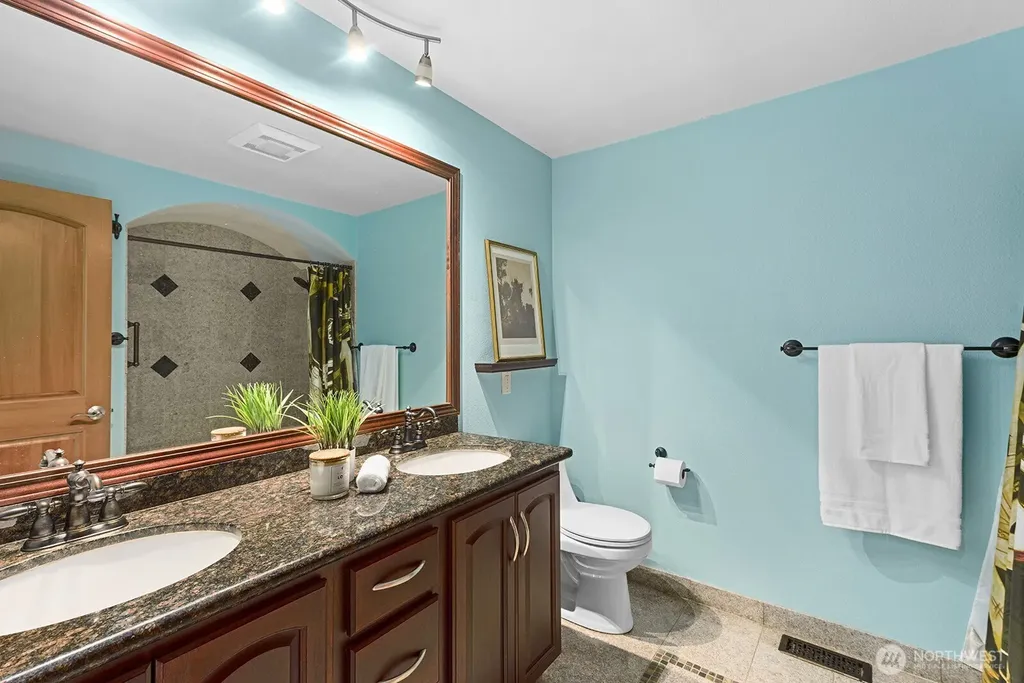 16 Cascade Key Bellevue WA 98006