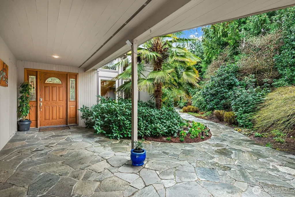 16 Cascade Key Bellevue WA 98006