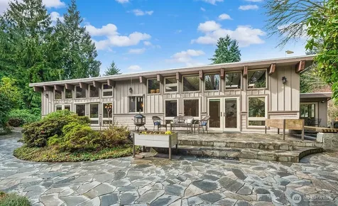 16 Cascade Key Bellevue WA 98006