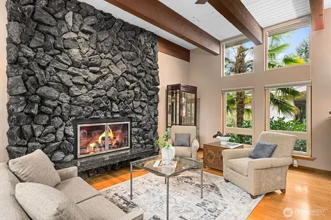 16 Cascade Key Bellevue WA 98006