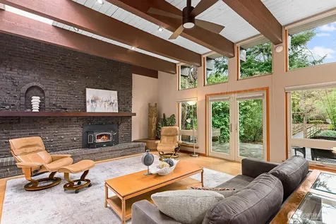 16 Cascade Key Bellevue WA 98006