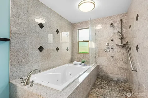 16 Cascade Key Bellevue WA 98006