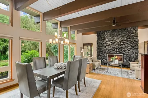 16 Cascade Key Bellevue WA 98006