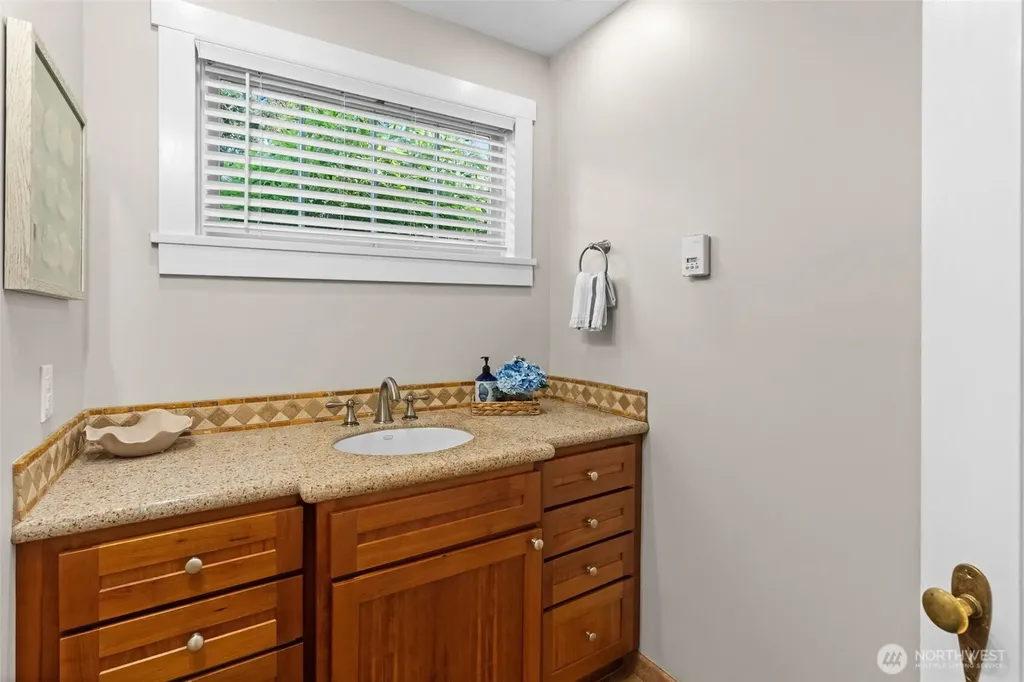 3012 Marine Drive Bremerton WA 98312