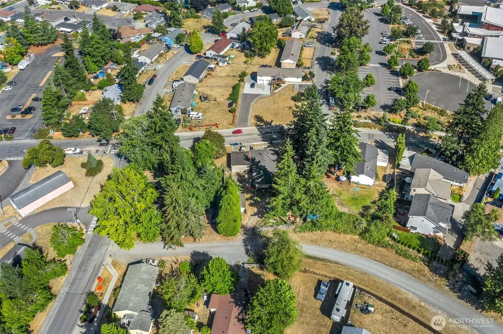 1526 Harrington Avenue NE Renton WA 98056