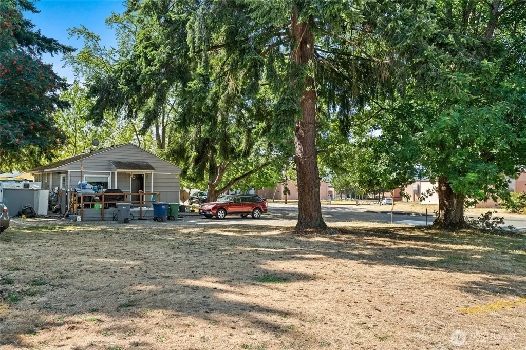 1526 Harrington Avenue NE Renton WA 98056