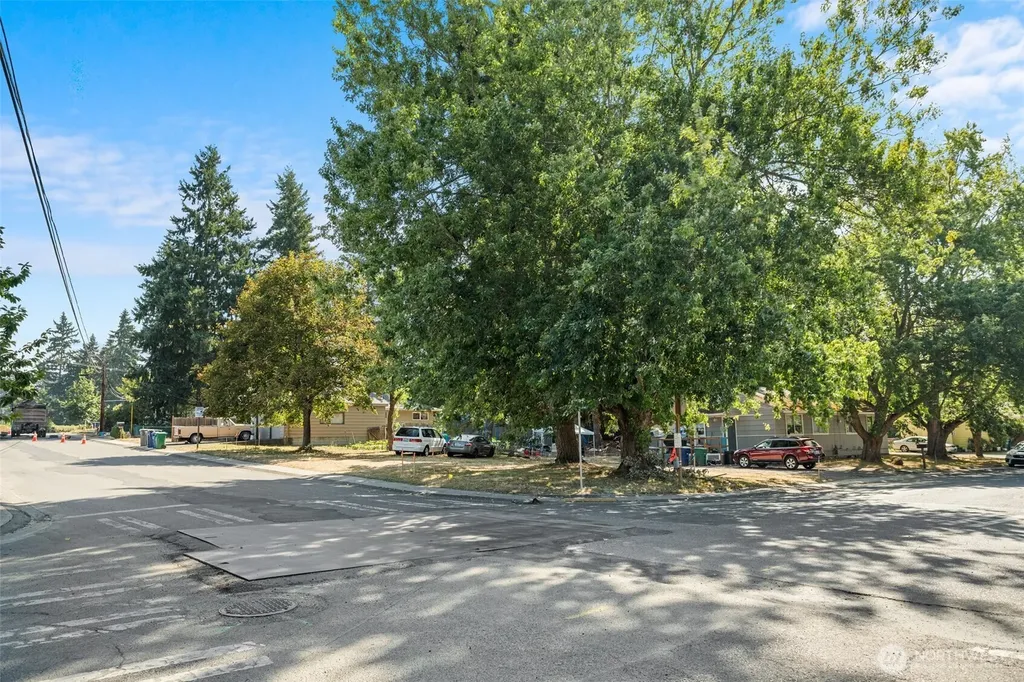 1526 Harrington Avenue NE Renton WA 98056