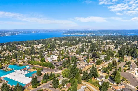 1526 Harrington Avenue NE Renton WA 98056