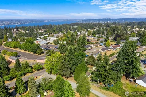 1526 Harrington Avenue NE Renton WA 98056