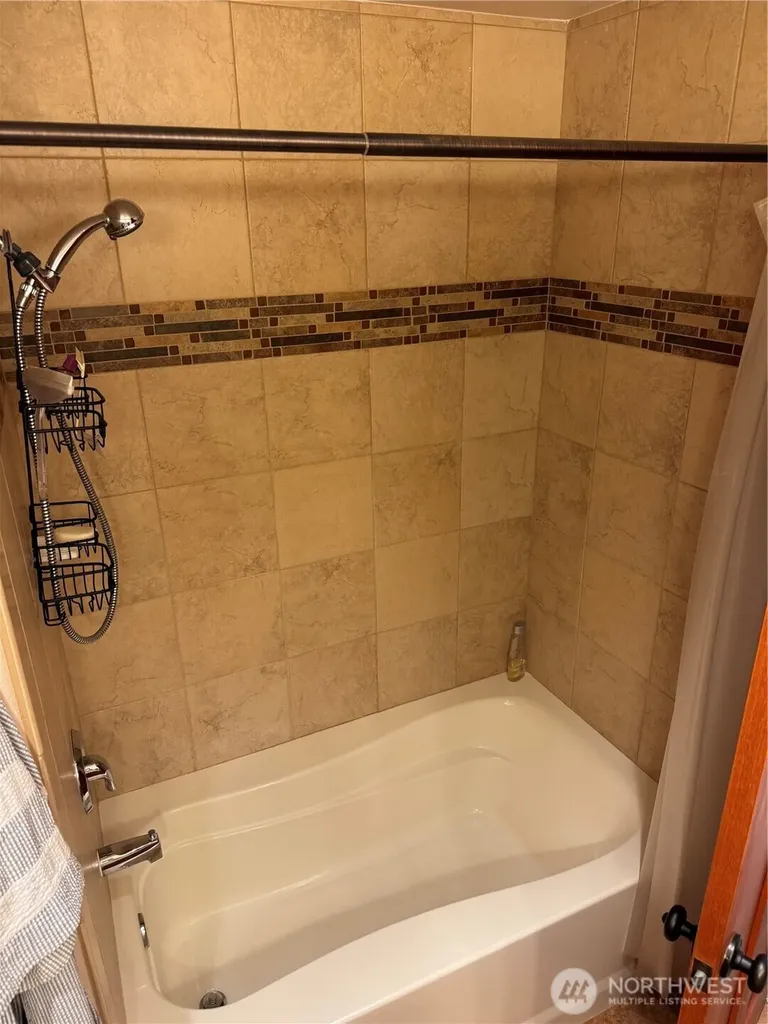 160 N Triton Head Drive Lilliwaup WA 98555