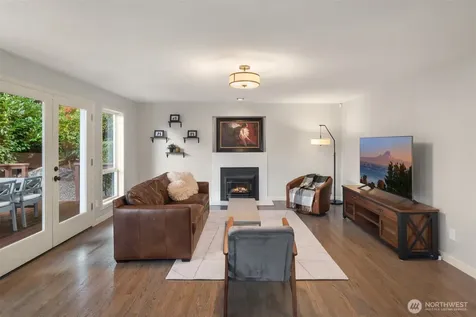 10330 NE 151st Place Bothell WA 98011