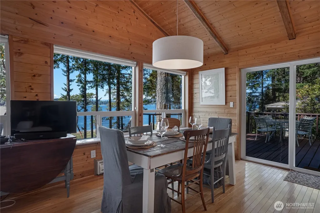 108 Herron Lane NW Lakebay WA 98349