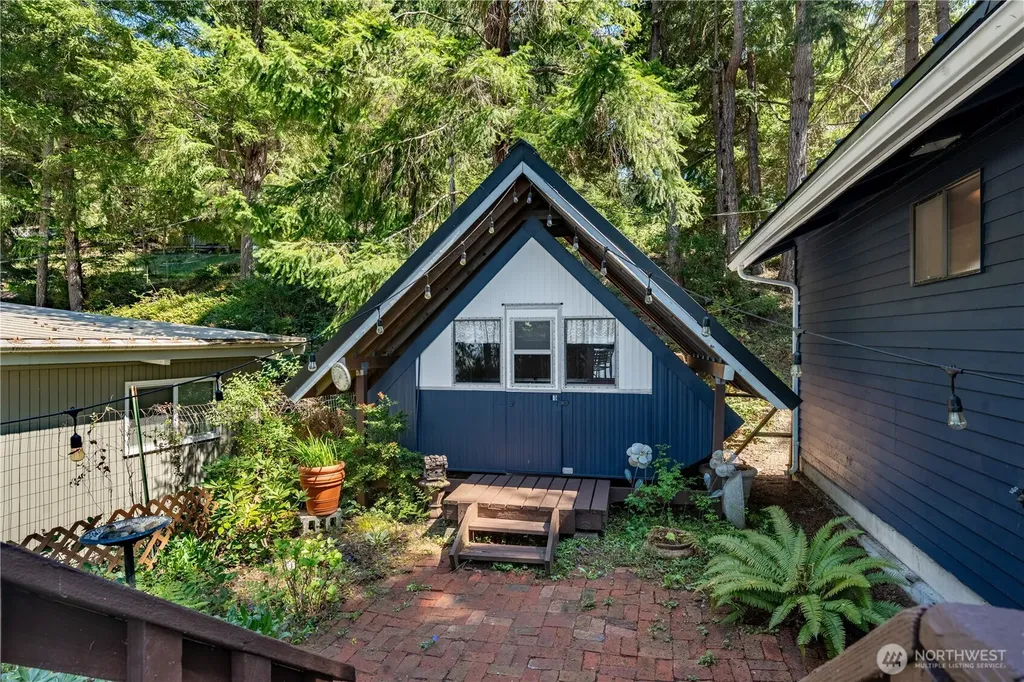 108 Herron Lane NW Lakebay WA 98349