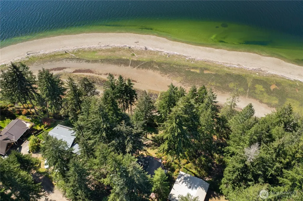 108 Herron Lane NW Lakebay WA 98349