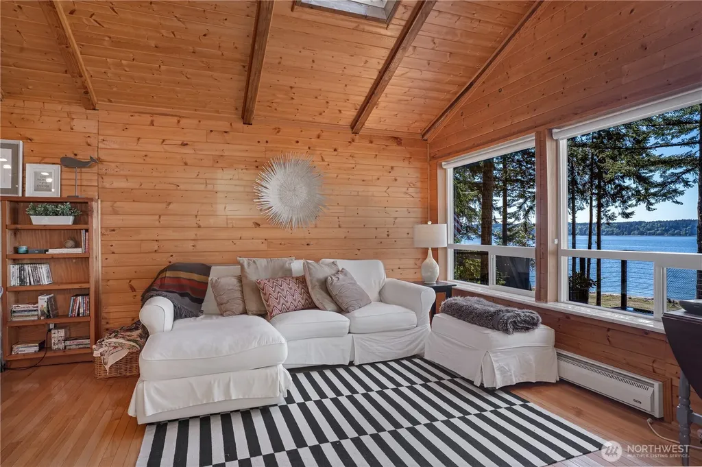 108 Herron Lane NW Lakebay WA 98349