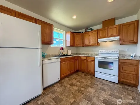 6996 Highway 155 Omak WA 98841