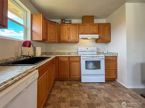 6996 Highway 155 Omak WA 98841